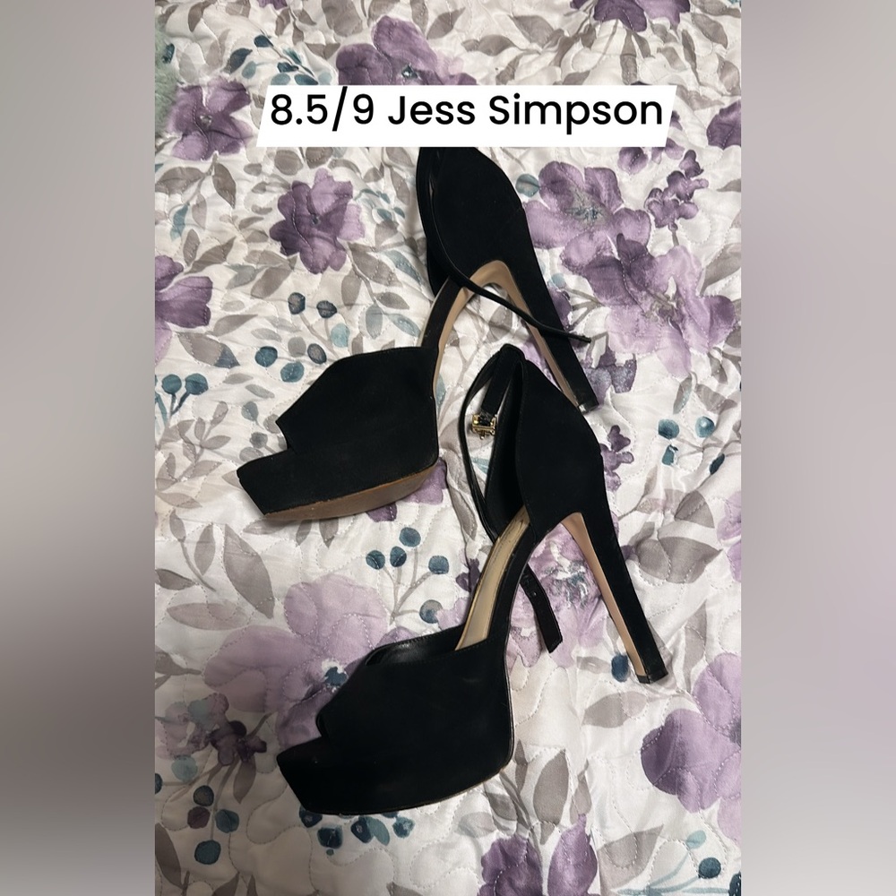 Women’s 8.5/9 Jess simpson heels